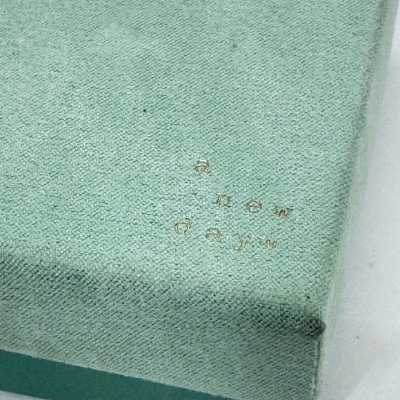 A New Day 14K Dipped Gold Embroidered Heart Tassel Adjustable Bracelet New Nib - Picture 6 of 8